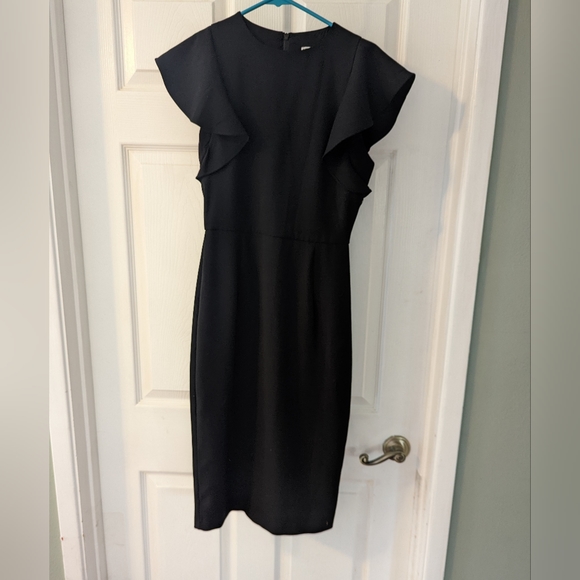 Black flutter sleeve fitted dress - Picture 3 of 5